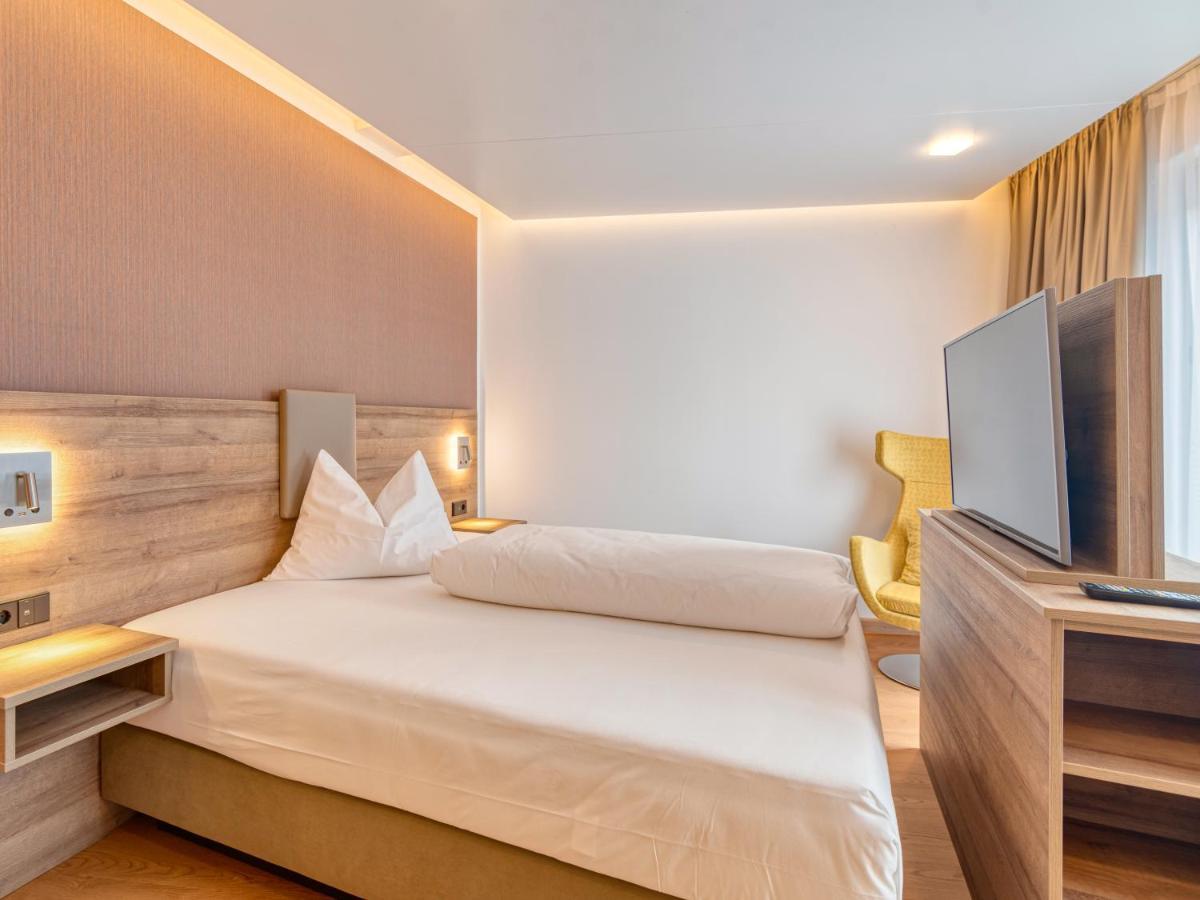 Westside Hotel Мюнхен Экстерьер фото