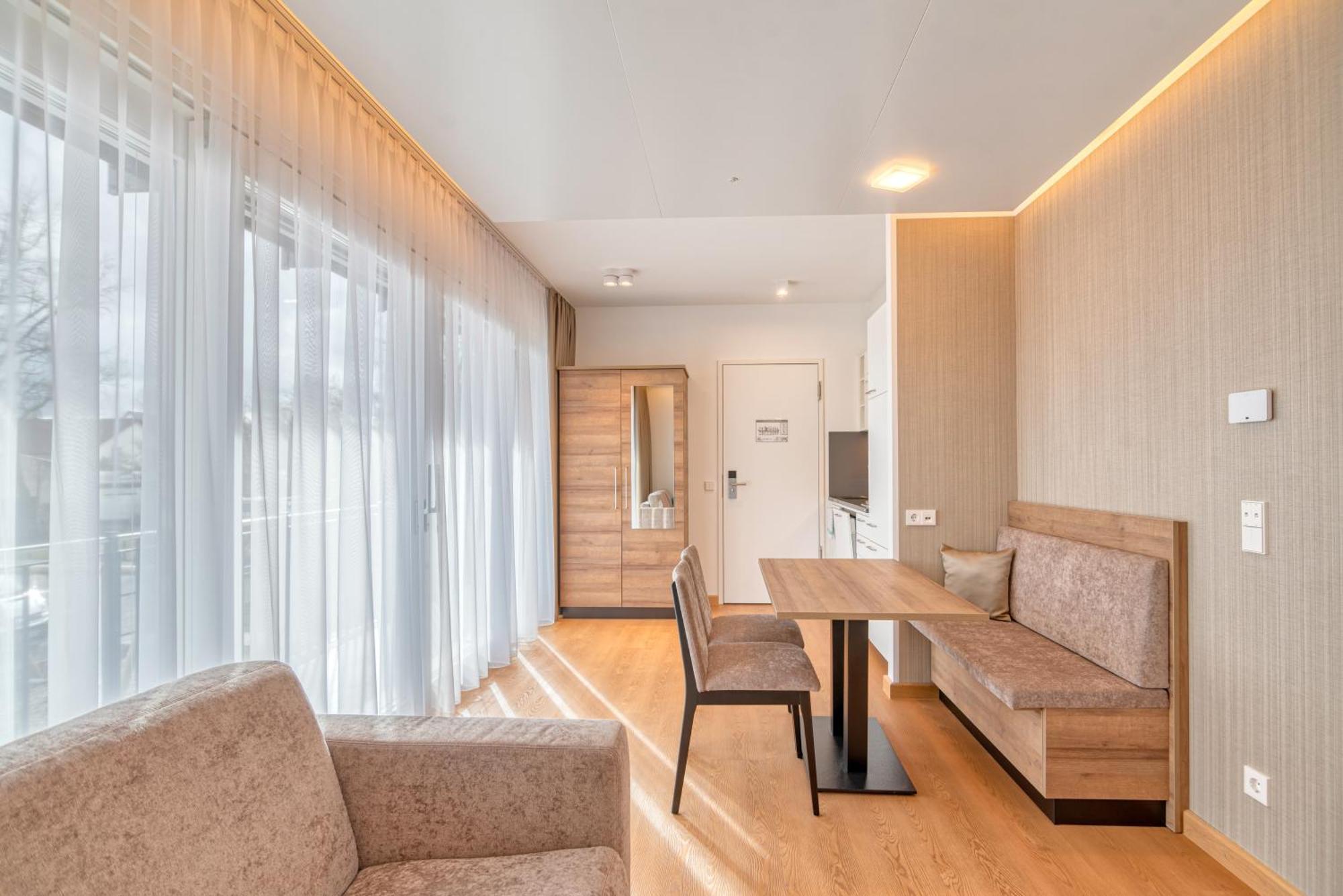 Westside Hotel Мюнхен Экстерьер фото