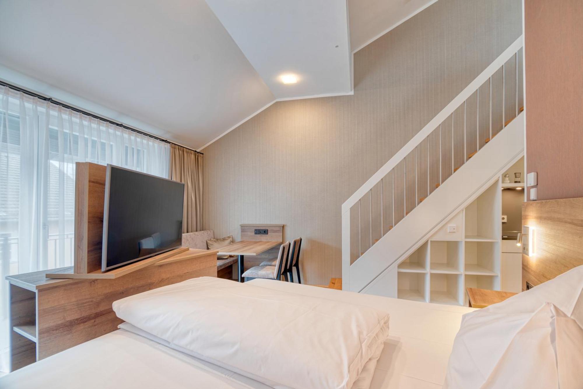 Westside Hotel Мюнхен Экстерьер фото